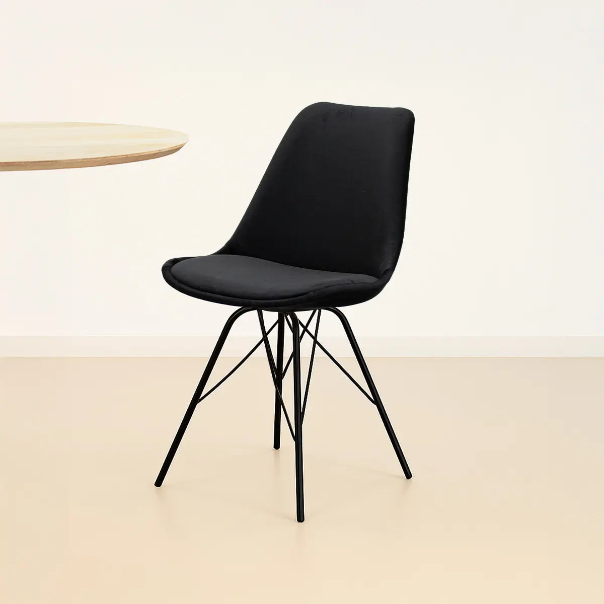 Esszimmerstuhl – Velvet Stoff, Metallgestell, Kuipform Design, Schwarz Farbe - Velvet | Kick