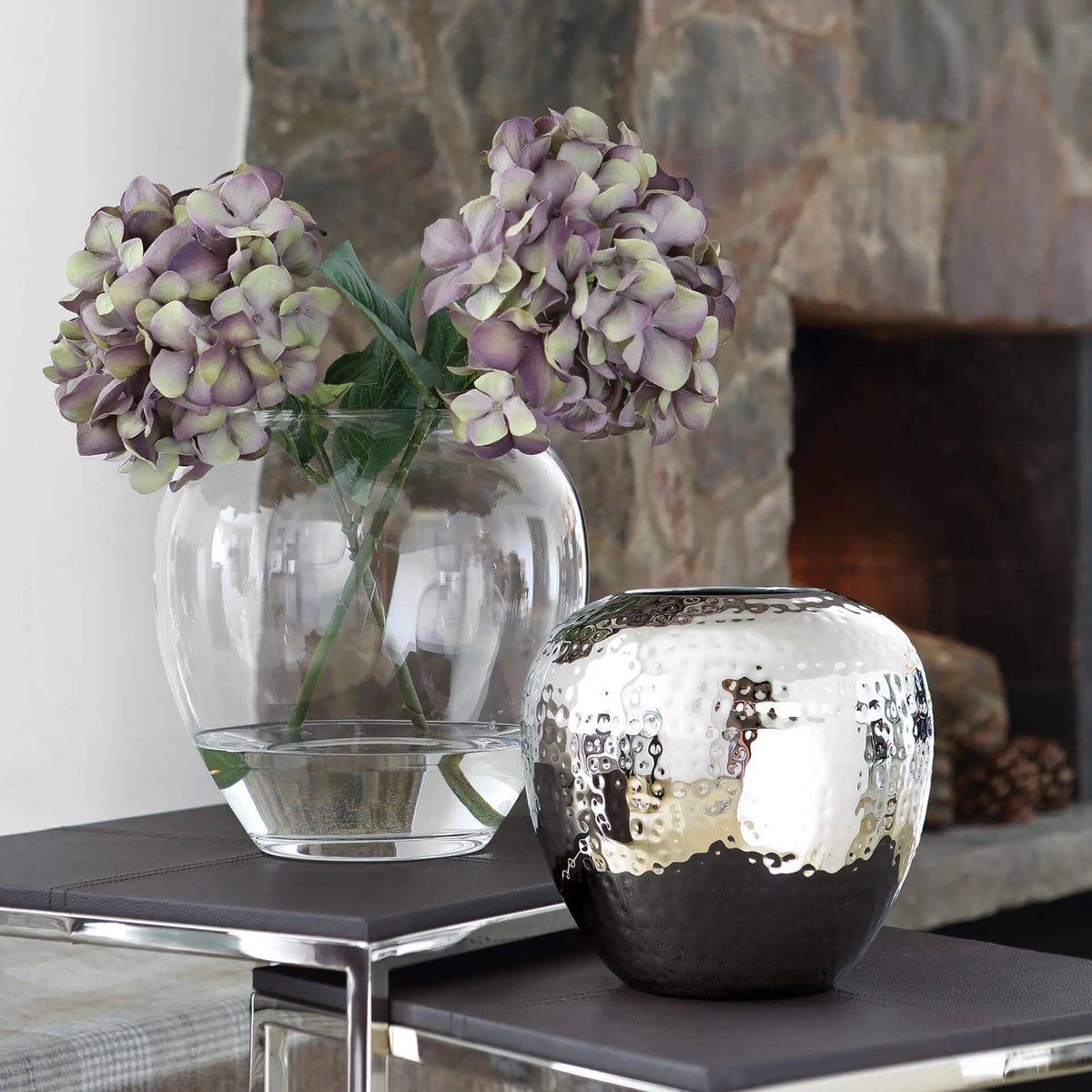 Vase – Vernickeltes Eisen, Gehämmerte Oberfläche, Zeitlose Form - Losone | Fink Living