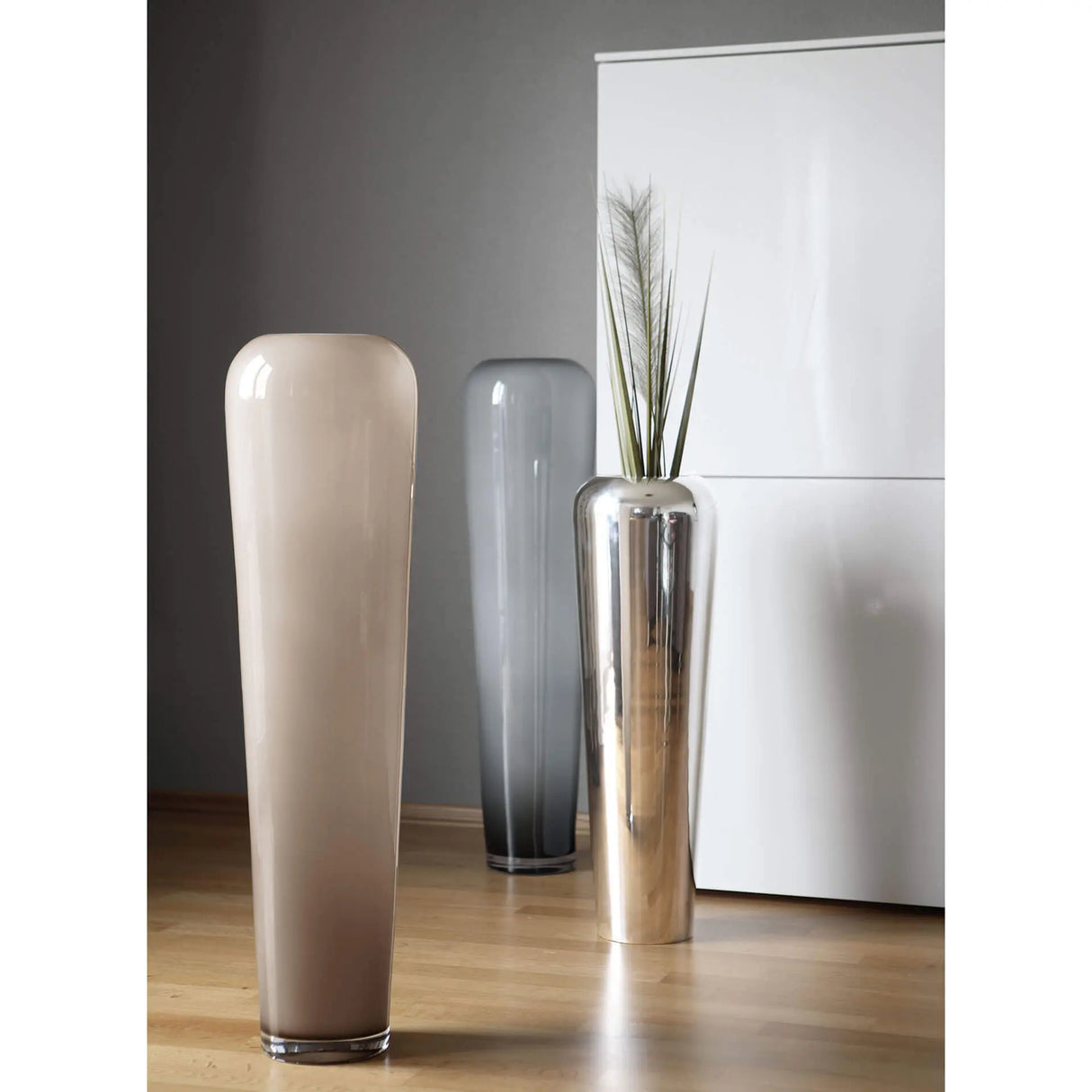 Vase – Vernickeltes Eisen, Gehämmertes Design, Elegante Form - Tutzi | Fink Living