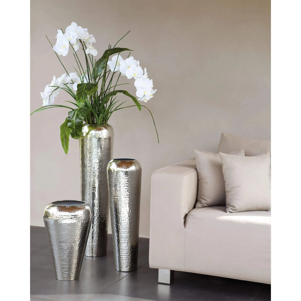 Vase – Vernickeltes Eisen, Gehämmertes Design, Elegante Form - Tutzi | Fink Living