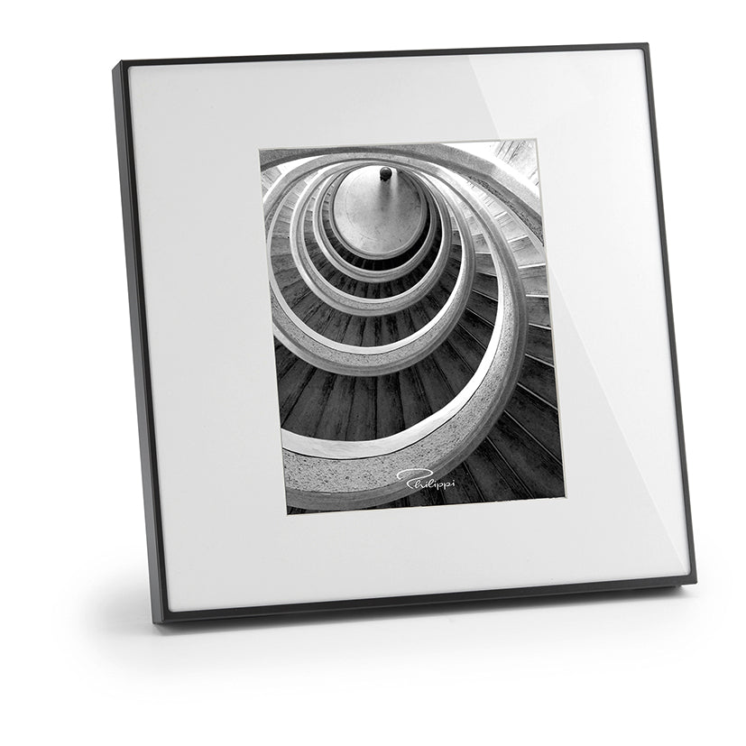 Picture Frame Matte Powder-Coated Steel, Integrated Mat Design, Rounded Inner Edges – Infinity | Philippi
