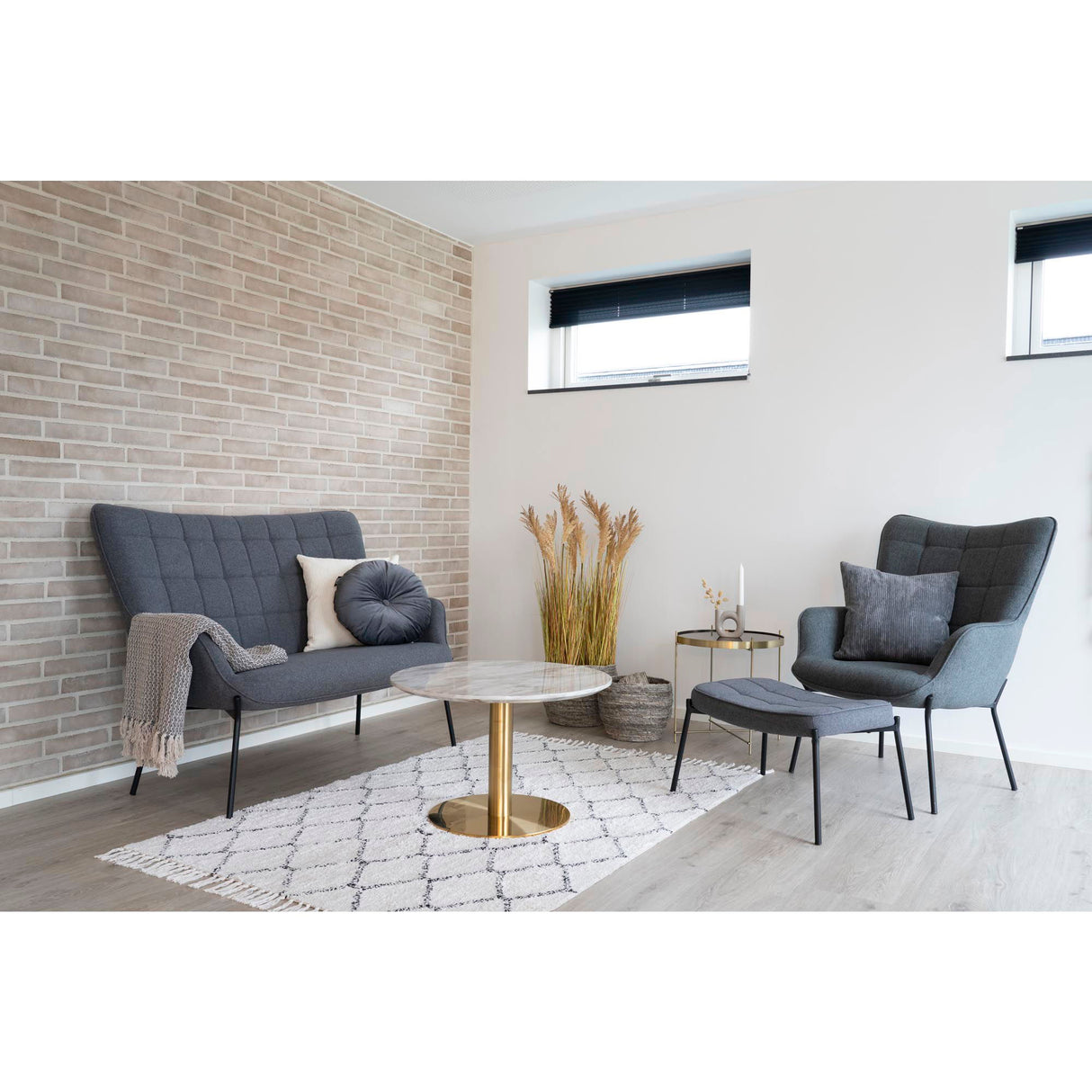 Couchtisch – Marmoroptik, Messinggestell, runde Form - Bolzano | House Nordic