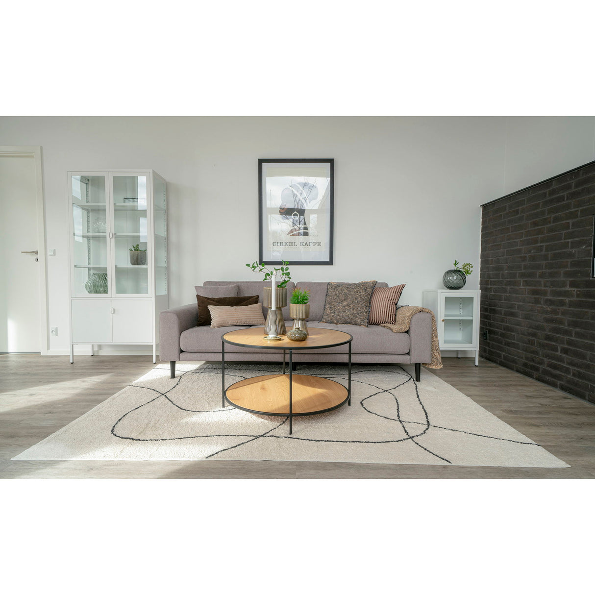 Coffee Table – Oak-look Tabletop, Powder-coated Black Steel Frame, Minimalist Round Silhouette – Vita | House Nordic