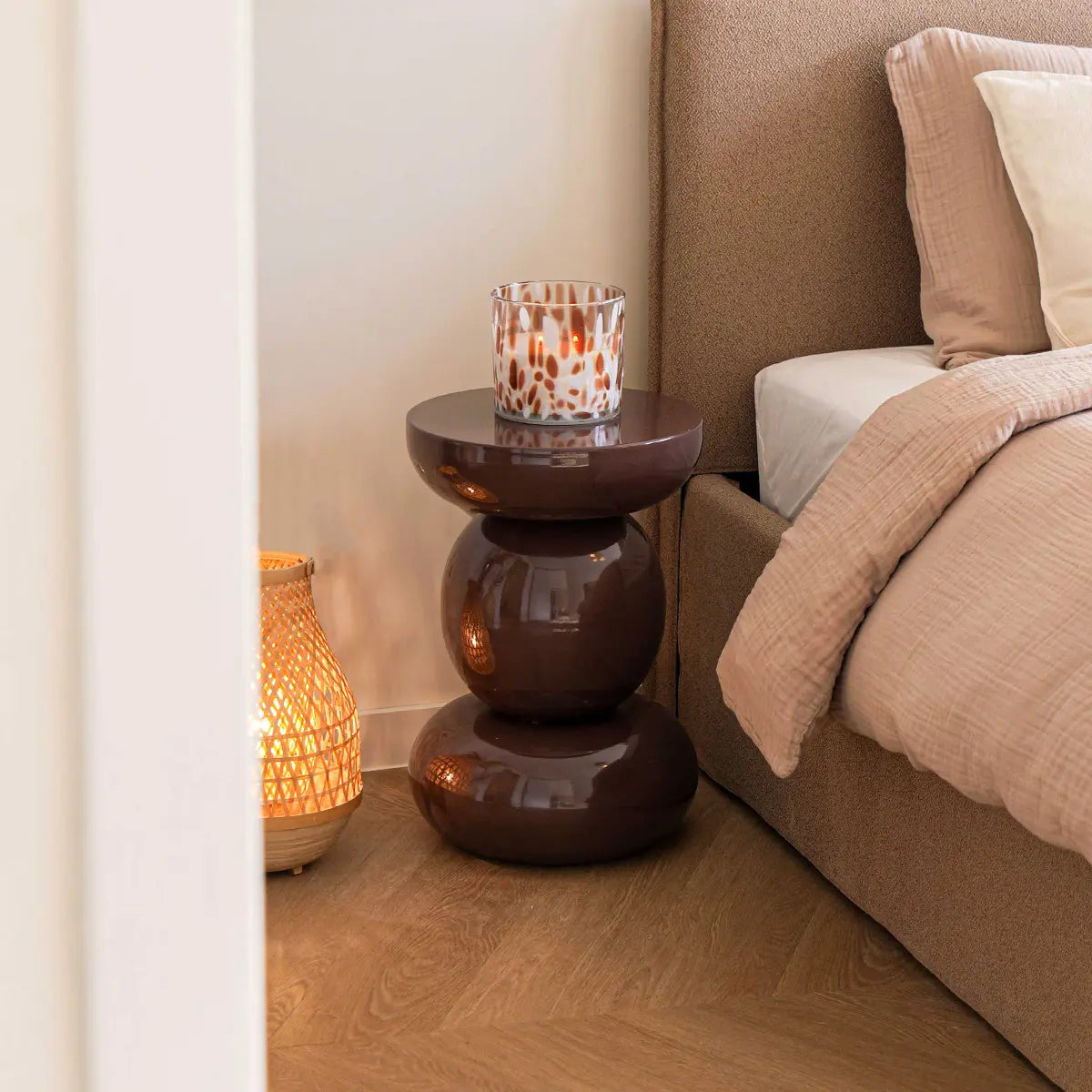 Beistelltisch – Beige Farbe, Geriffeltes Design, Runde Form - Cato | Kick Collection