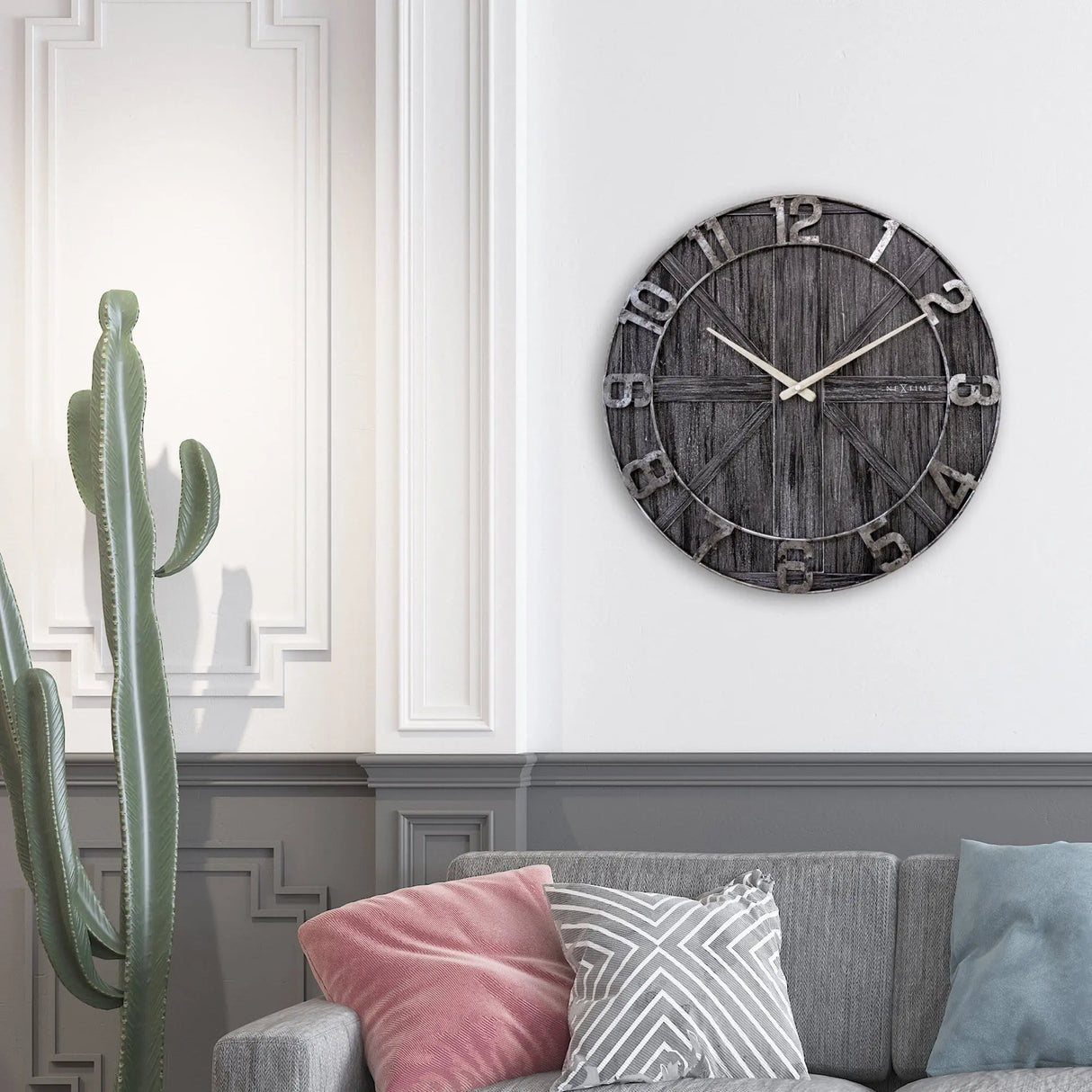 Wanduhr – Lautloses Uhrwerk, Holzdesign, Metallziffern - York | NeXtime