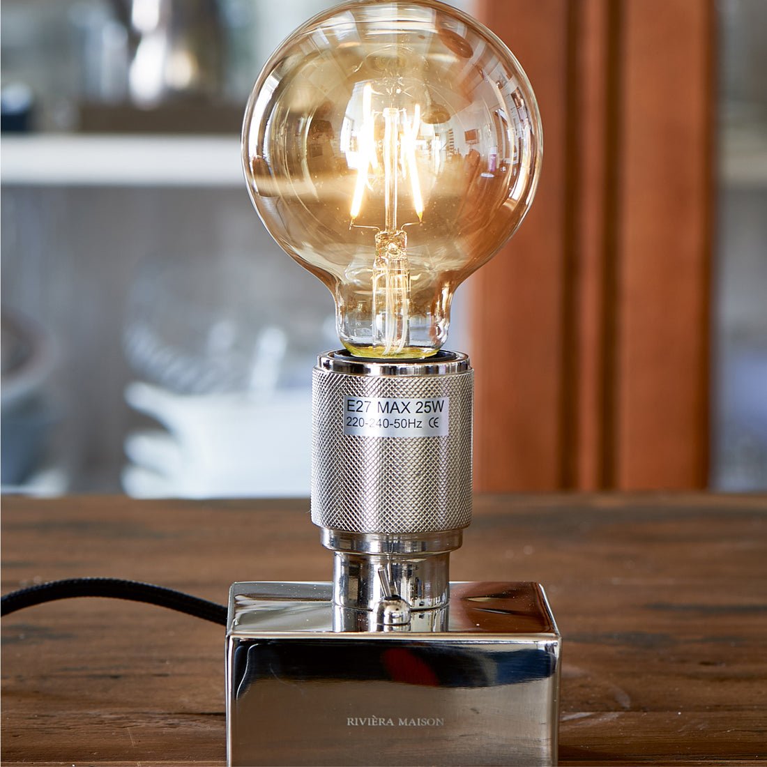 Tischlampe im Industrie - Stil aus Aluminium und Eisen 1 – Lobby Loft | Rivièra Maison - Esszett Luxury | Stilvolles Wohnen mit Charakter