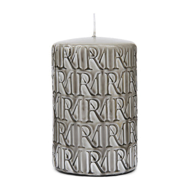 kerze Beige Paraffin mit geprägtem Monogramm L – Monogram | Rivièra Maison - Esszett Luxury | Stilvolles Wohnen mit Charakter