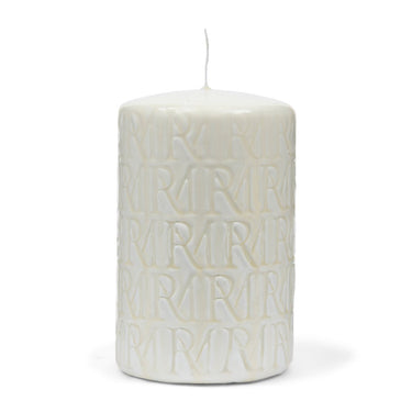 kerze Weiß Paraffin mit geprägtem Monogramm L – Monogram | Rivièra Maison - Esszett Luxury | Stilvolles Wohnen mit Charakter