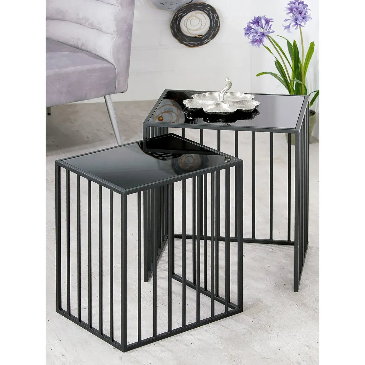 Beistelltisch – Schwarzes Metall, Glasplatte, Geradliniges Design, 55 cm - Straight | Gilde
