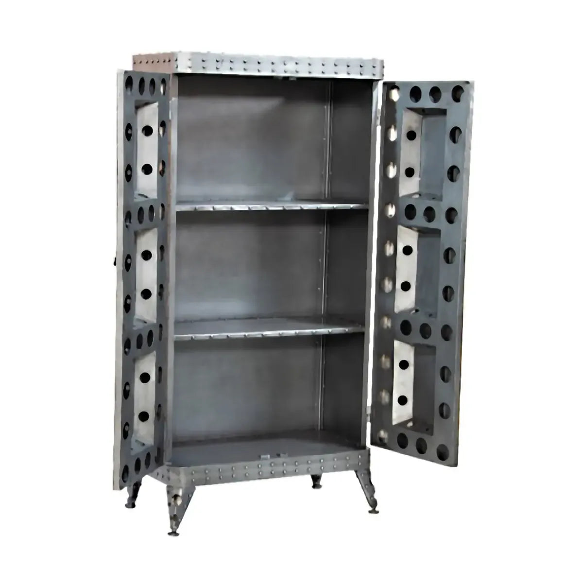 Schrank – Markante Metalloptik, Recyceltes Material, Hohe Präsenz, 181 cm - Aviation | Gilde
