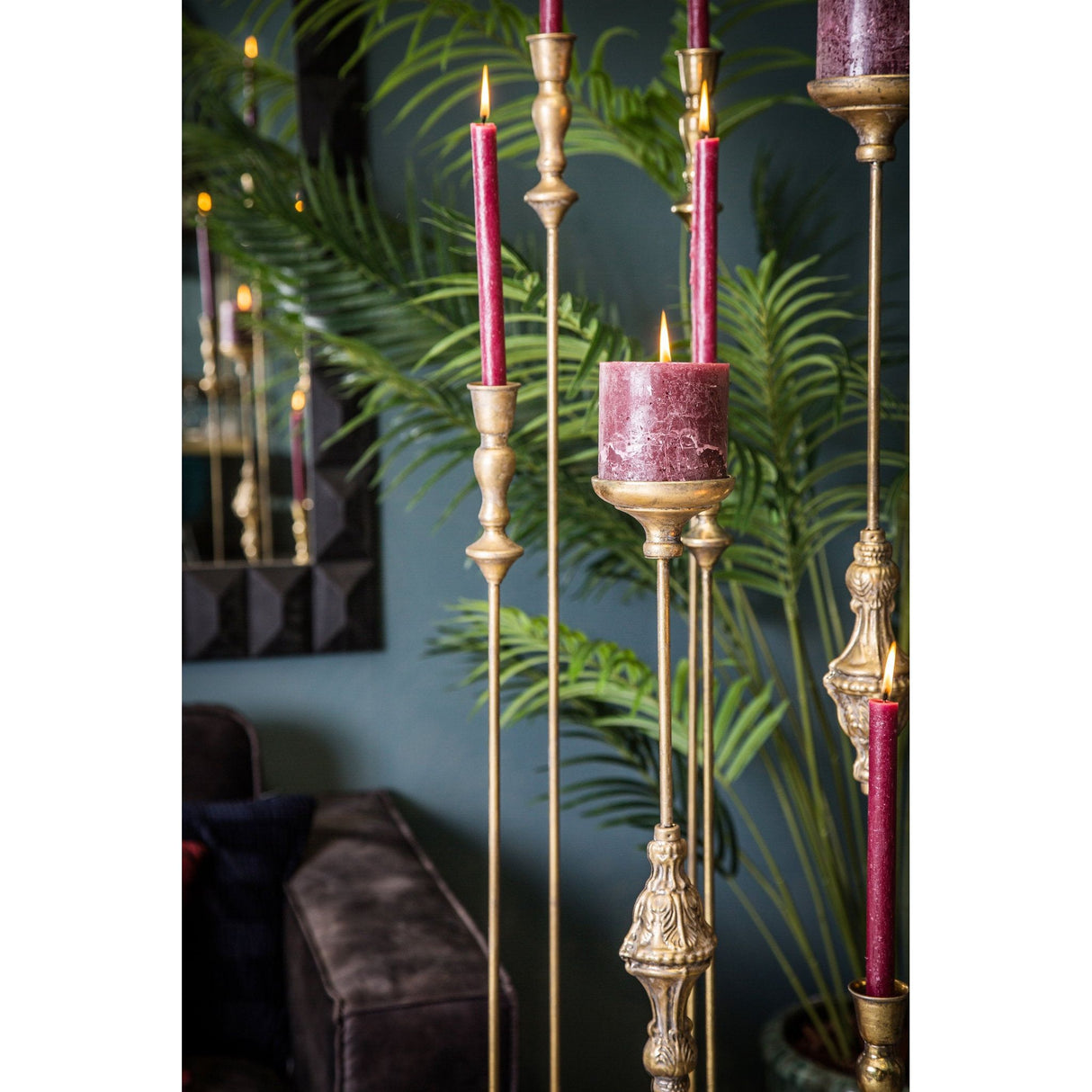 Kerzenständer – Goldenes Metall, Kugelakzent, Schlanke Silhouette, L - Ashley | PTMD