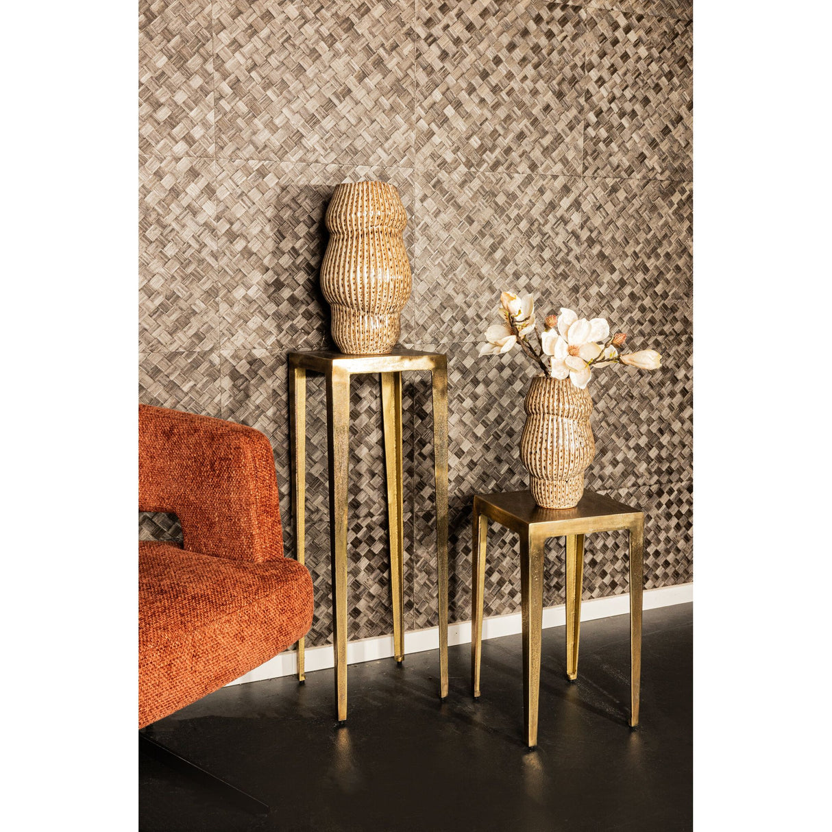Side table – cast aluminum, square, brass-colored/gold, handmade, low – Rivva | PTMD
