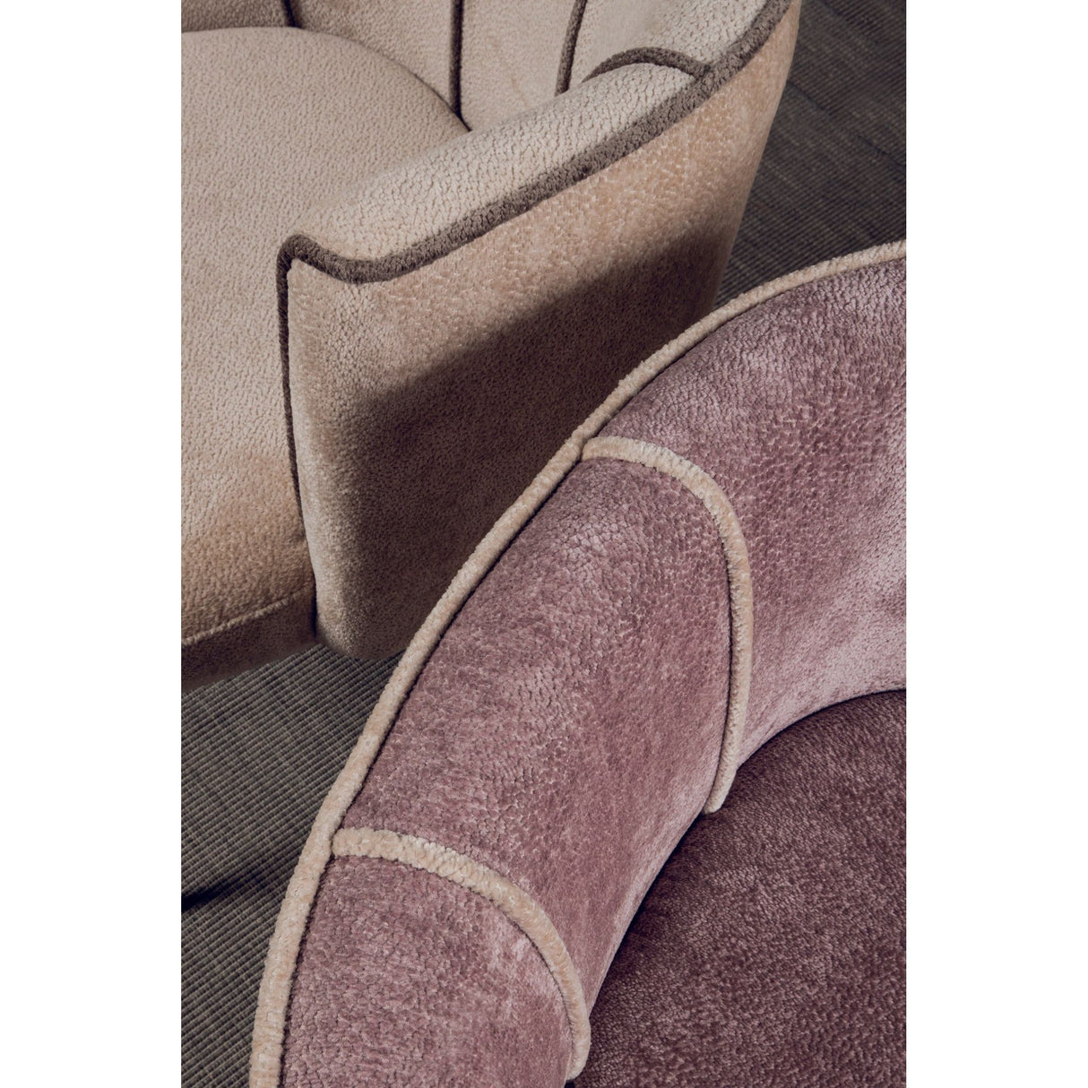 Stuhl aus Aphrodite - Stoff, weiches gepolstertes Finish, 3 - Streifen - Design – Nell | PTMD - Esszett Luxury | Stilvolles Wohnen mit Charakter