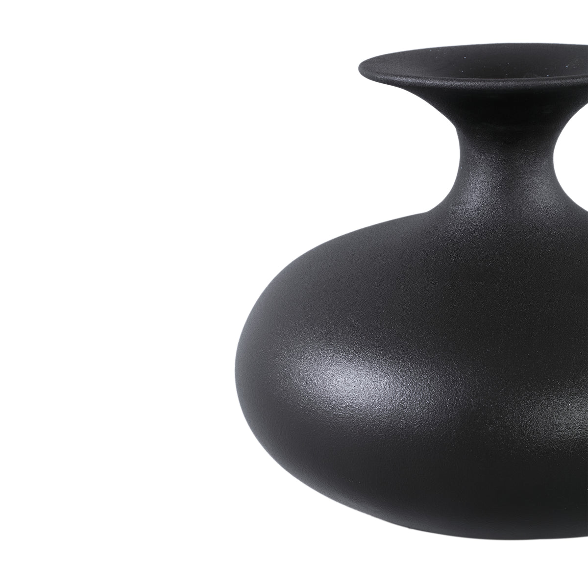 Pot – Ceramic Stoneware, Bulbous Design, Black, M – Lyndsay | PTMD