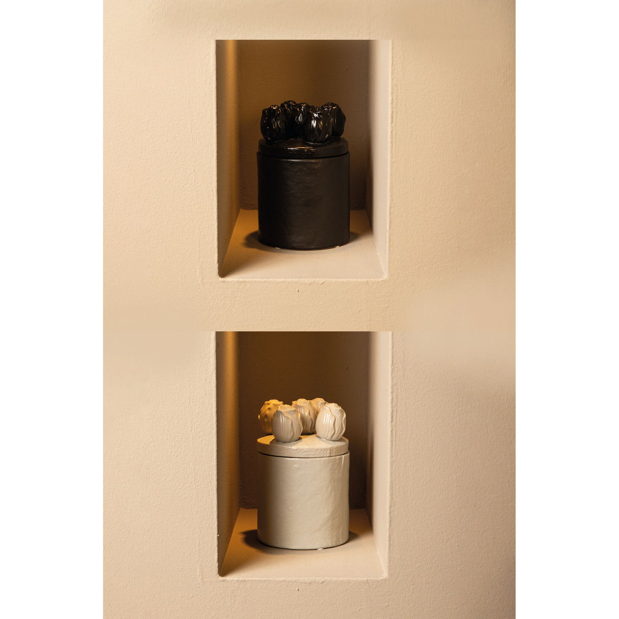 Pot - Stoneware, Tulip Relief, Round Shape, Black, Handmade – Krystine | PTMD