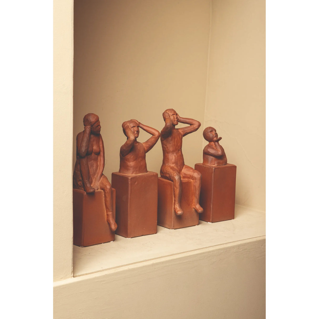 Statue – Mensch Design, Keramik Material, Braun, D – Amii | PTMD