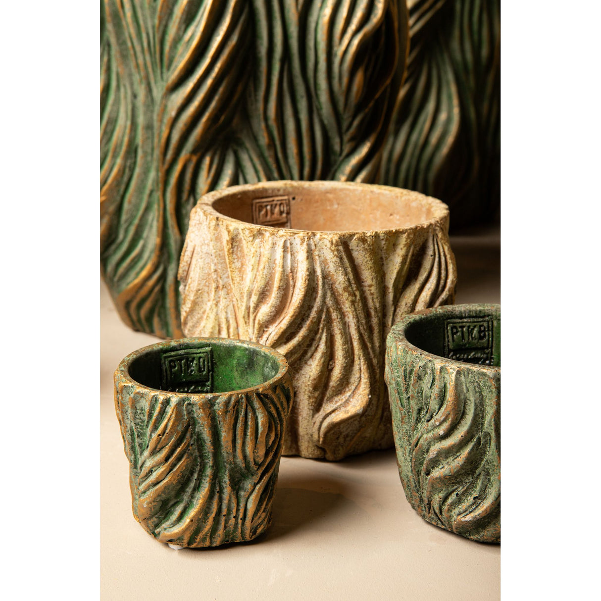 Flower Pot - Round Cement, Wavy Lines, Green, Low, XXL – Alexio | PTMD