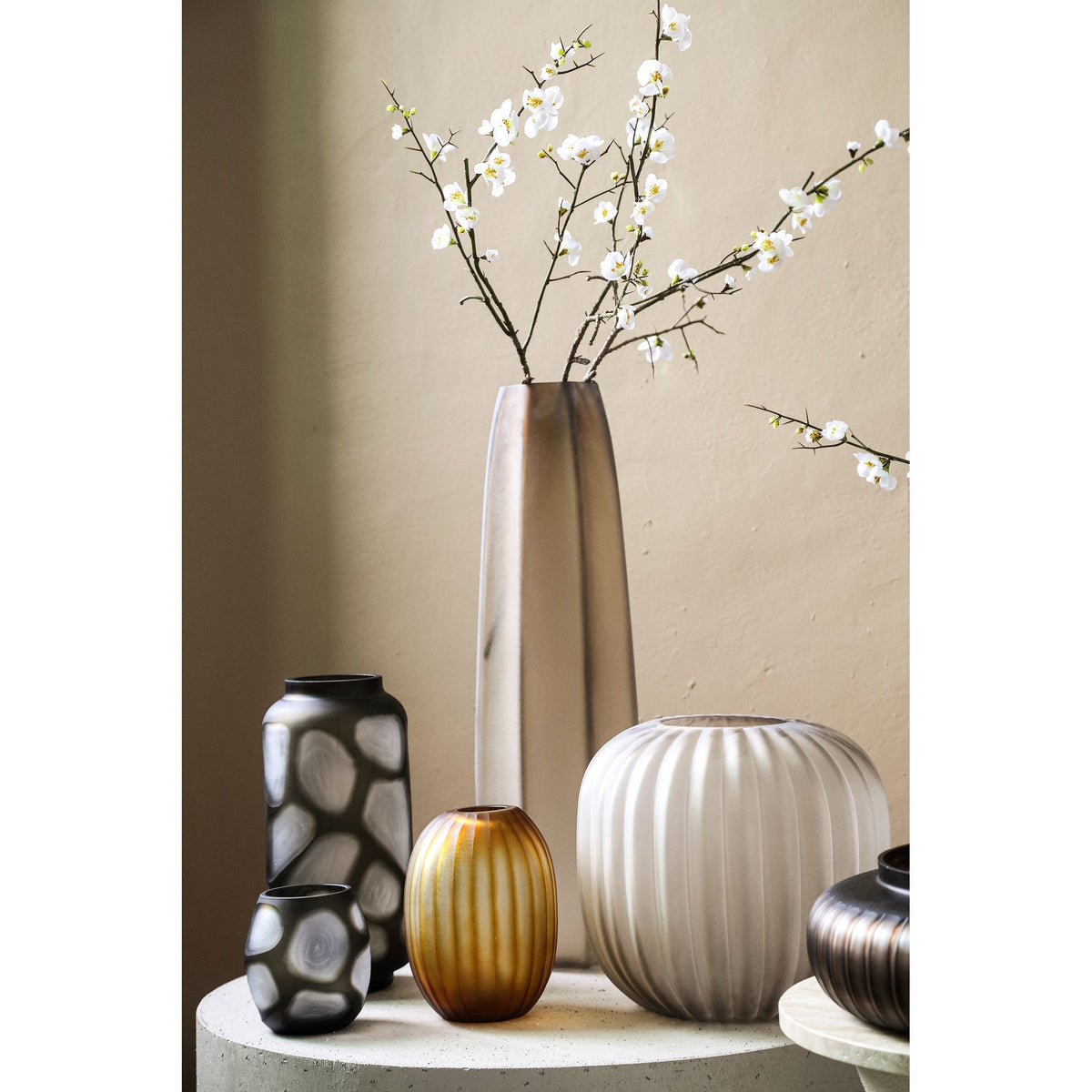 Vase – Sand Tone, Glass Material, Ribbed Design, Tall Shape – Levente | PTMD