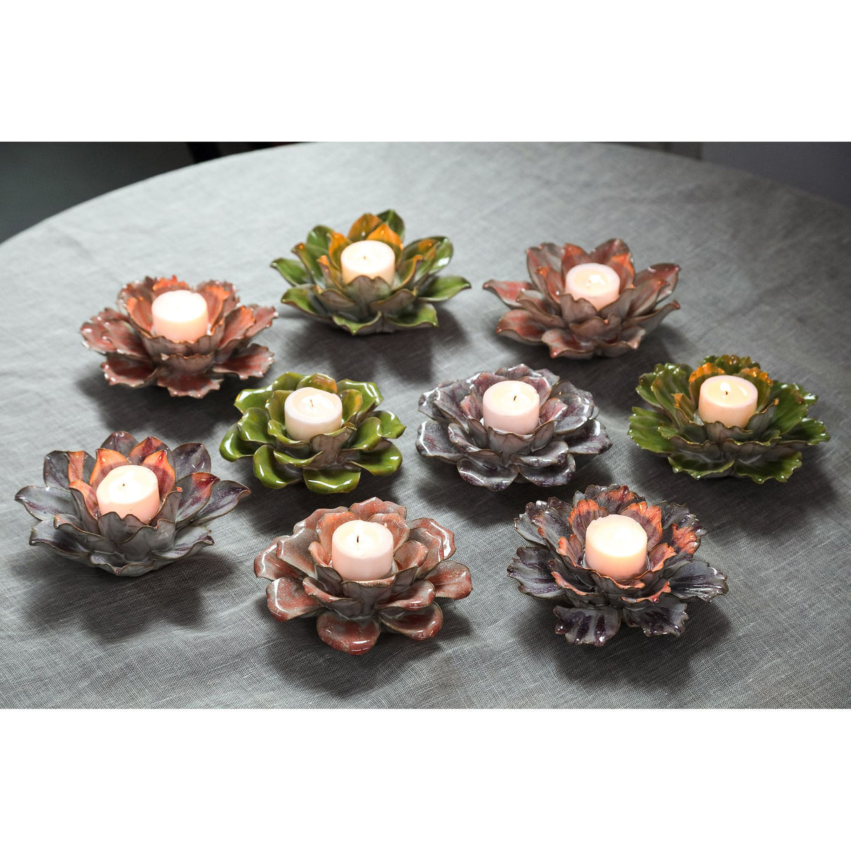 Teelichthalter – Keramik Material, Grün Ton, Blumen Form, A – Cleorae | PTMD