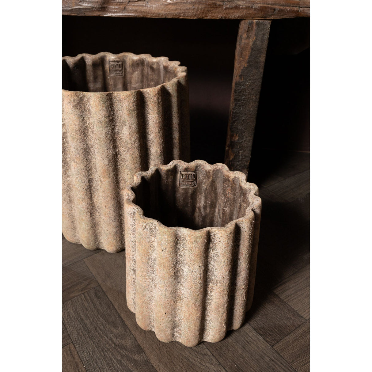 Topf – Gerippte Struktur, Zement, Rund, XL - Jaydean | PTMD