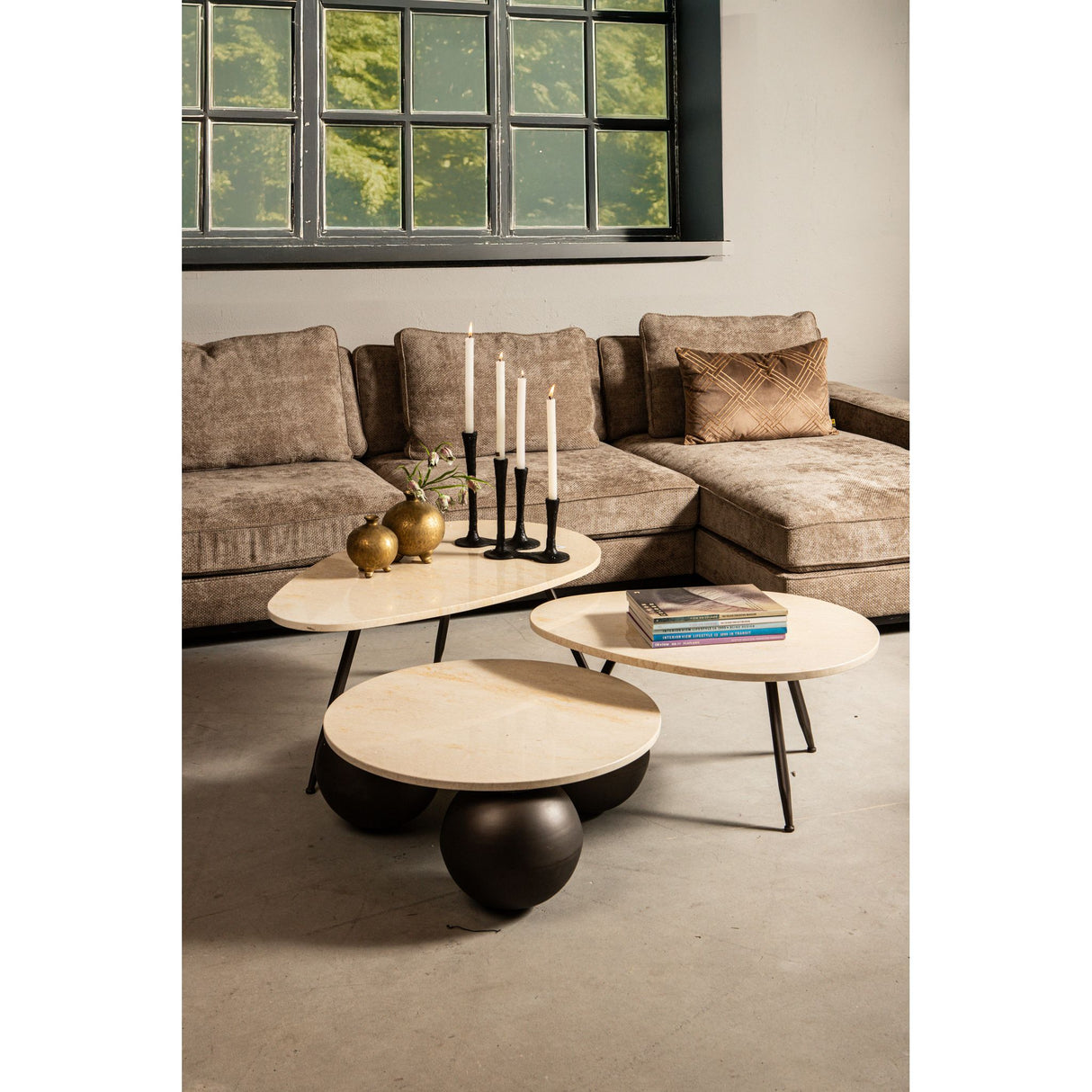 Coffee Table – Marble Slab, Cream Surface, Harmonious Shape – Veria | PTMD