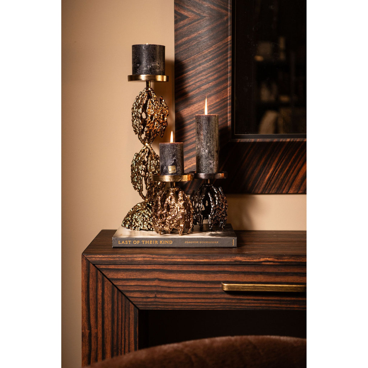 Candle holder – Brown Gold-colored Aluminum, Rough Texture, Round Shape, L – Barrie | PTMD