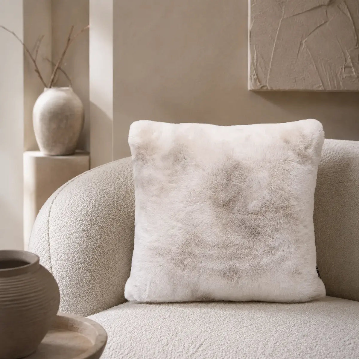 Cushion - Off-white faux fur, animal pattern, zipper, polyester filling, S – Linde | PTMD
