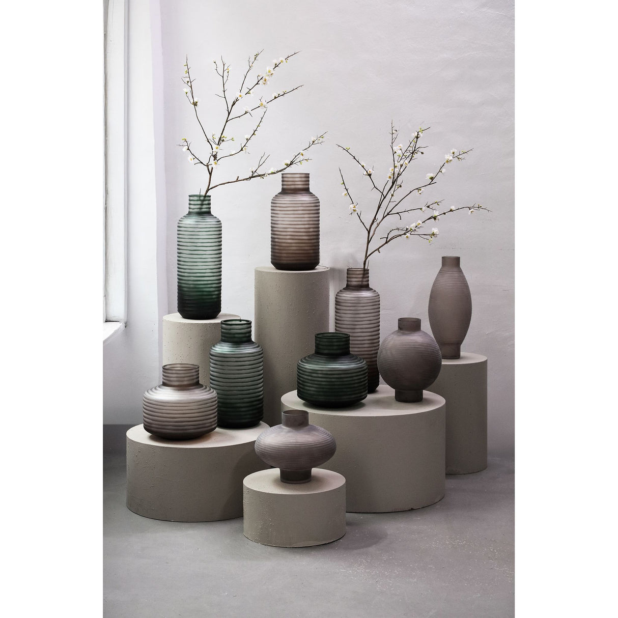Vase - Solid Glass, Round Shape, Light Brown Color M - Loreda | PTMD