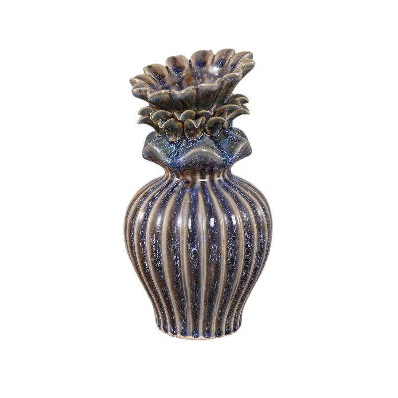 Vase – Flower shape design, ceramic material, blue color, M – Manda | PTMD
