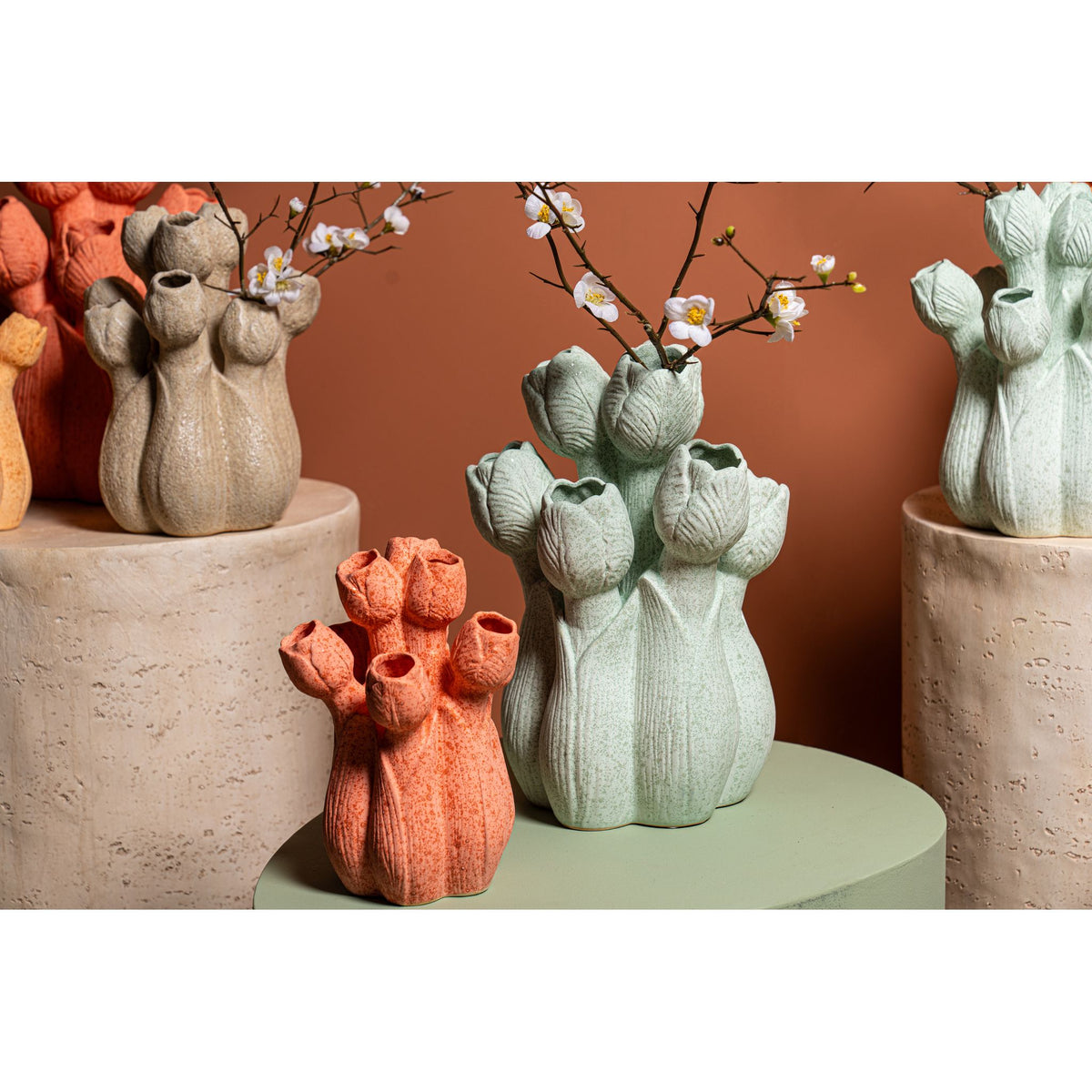 Vase – Orange Farbe, Tulpenform, Rundes Design, Keramik, M – Ellodie | PTMD