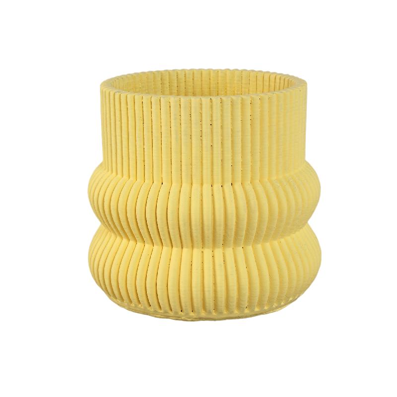 Blumentopf – Runde Form, Zement Material, Gerippte Struktur, Gelbe Oberfläche, L – Lucas | PTMD