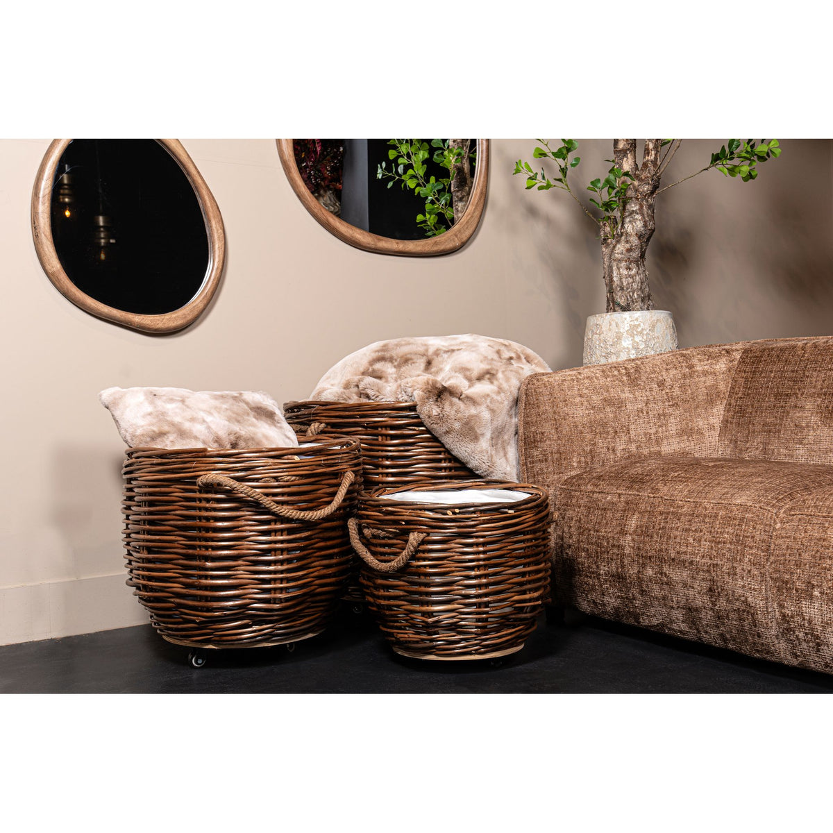 Basket – Brown Wicker, Round Shape, With Wheels – Darrett | PTMD