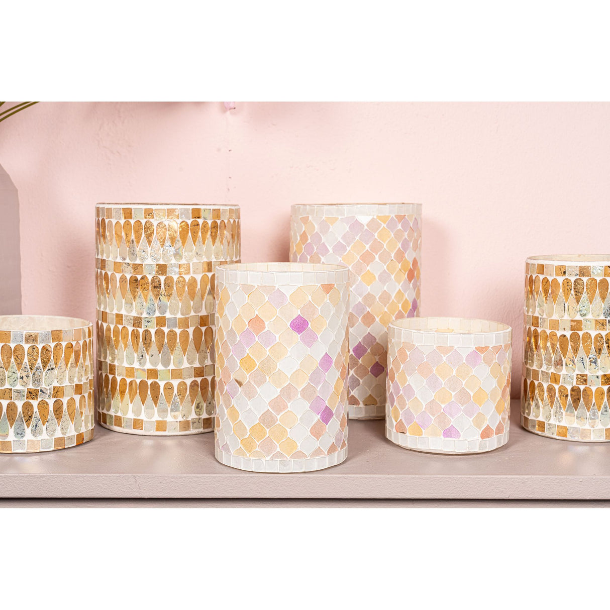 Hurricane Lantern – Glass Material, Light Pink Tone, Mosaic Design, S – Zadie | PTMD