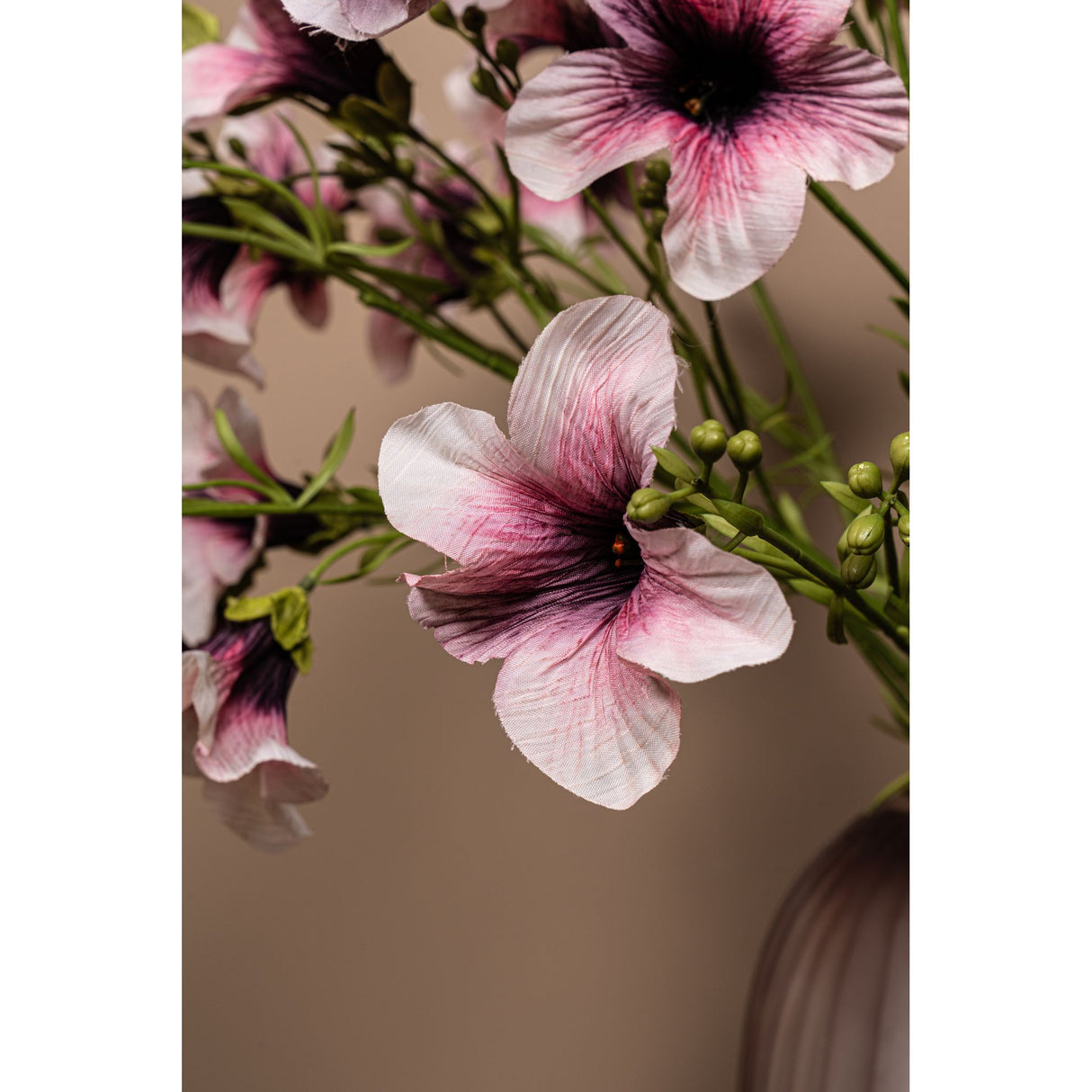 Gartenblume – Violetter Petunienzweig aus Polyestergewebe | PTMD