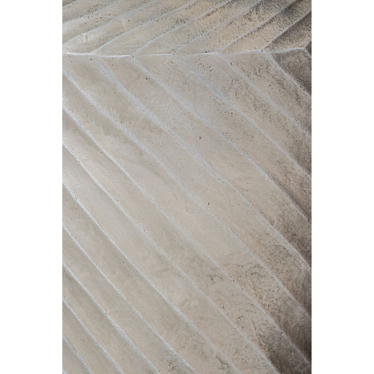 Pot – beige surface, wave pattern, round shape, handcrafted – Nikol | PTMD
