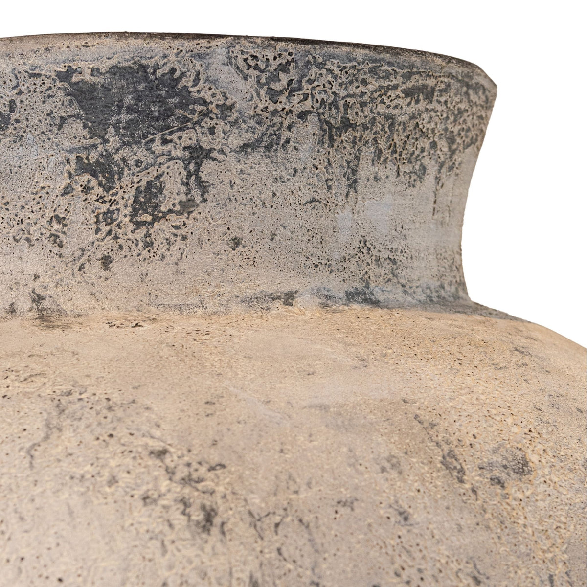 Pot – cream-colored surface, tall shape, jug-look – Gisel | PTMD