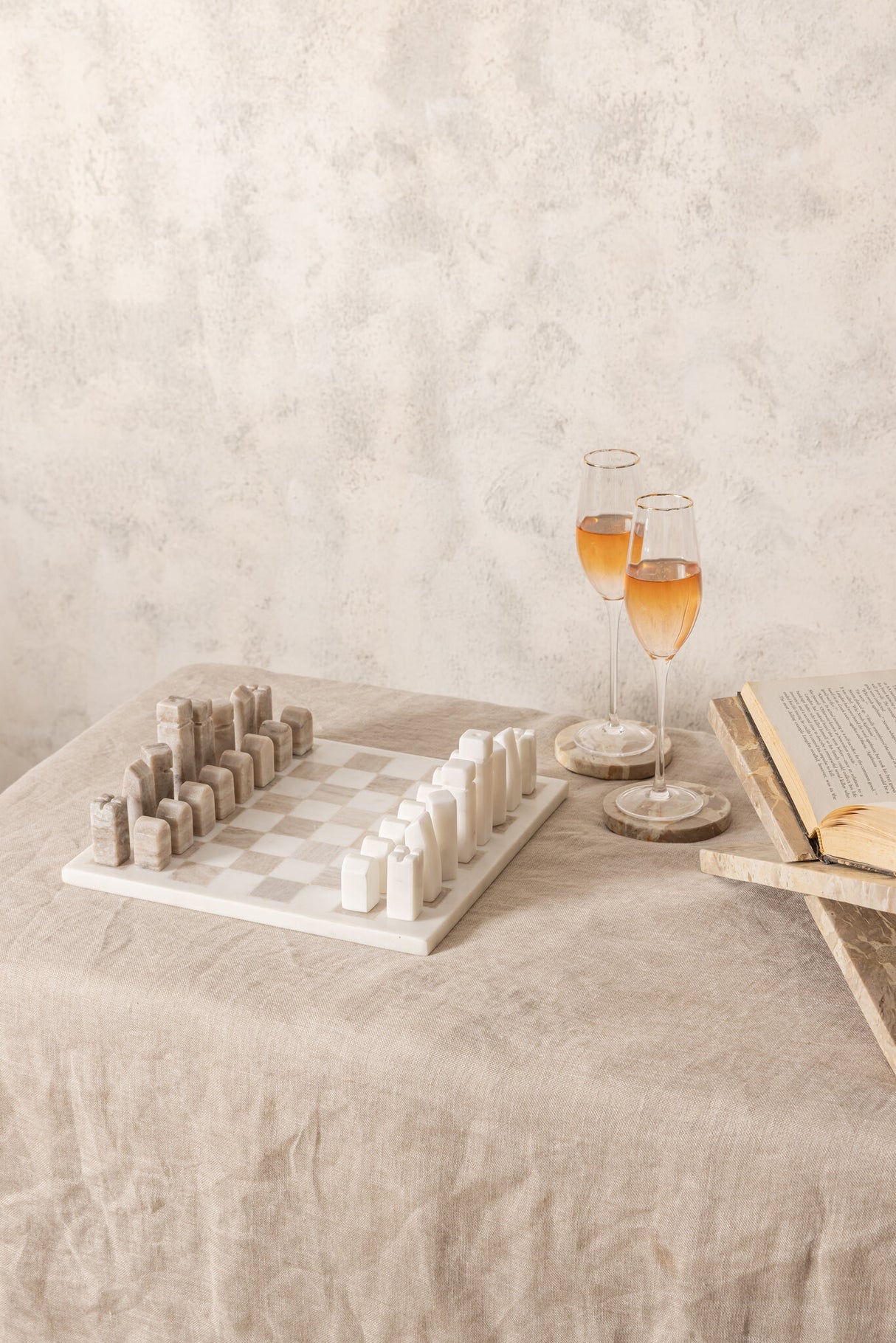 Schachspiel – Marmorstein, Weiß-Beige, 30 × 30 cm - Prish | PTMD