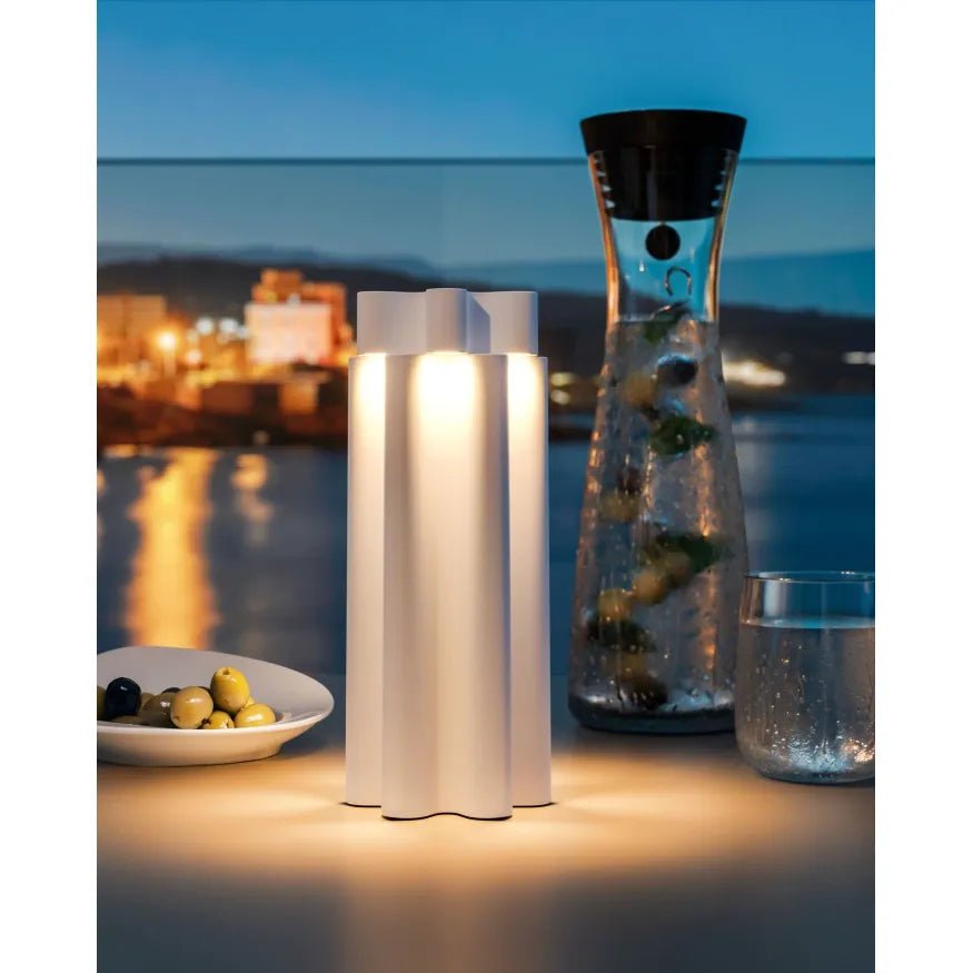 Tischleuchte Wiederaufladbar, 2200–3000K Einstellbares Licht, Touch - Dimmbar mit Memory - Funktion, IP65, 8,5h Akkulaufzeit – Eono | Sompex - Esszett Luxury | Stilvolles Wohnen mit Charakter