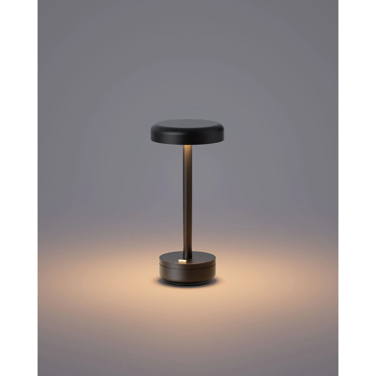 Tischleuchte – Schlankes Design, Kabellose Freiheit, Sanftes Licht - Iena | ELLE Decoration