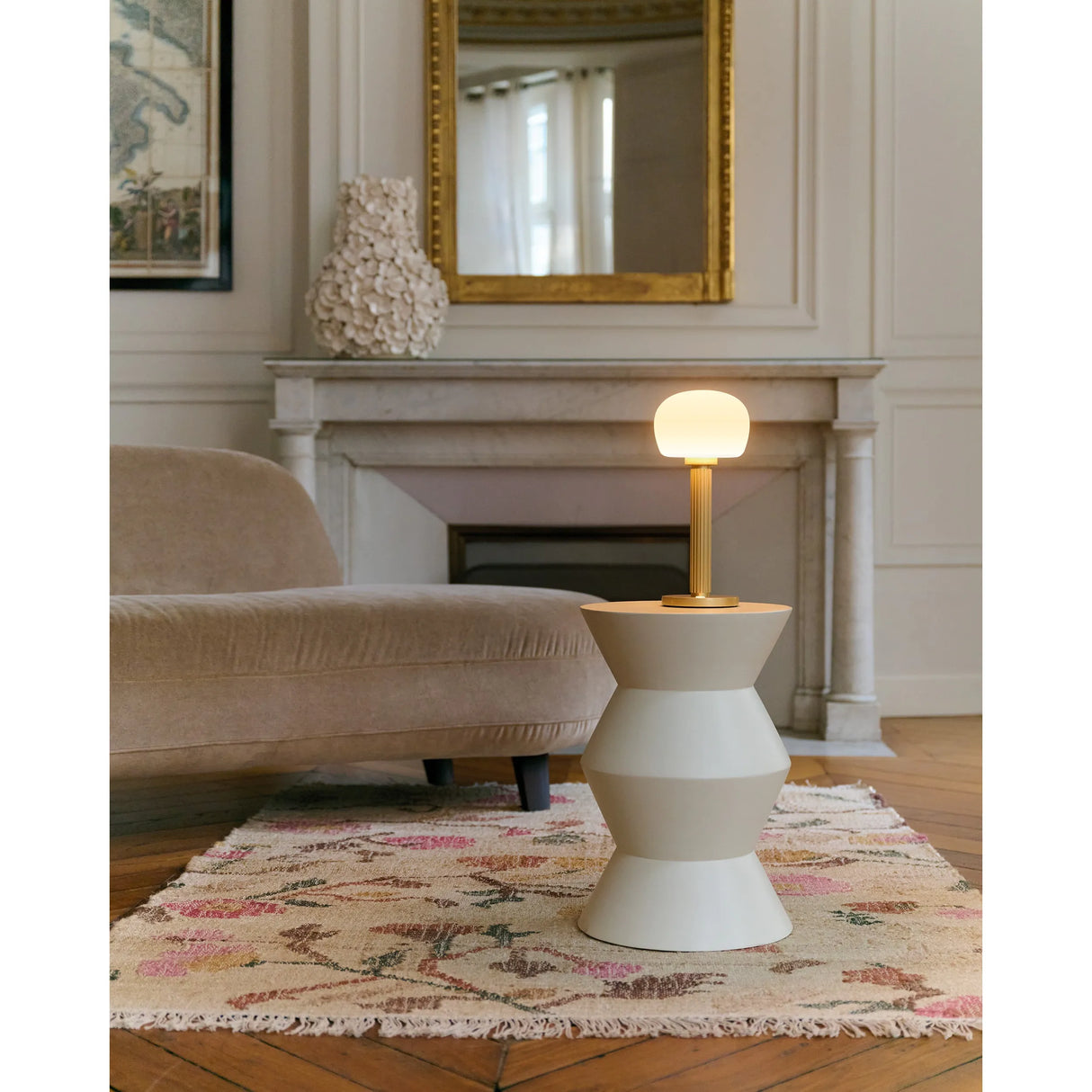 Tischleuchte – Geriffeltes Design, Kabellose Nutzung, Sanfte Beleuchtung - Vendome | ELLE Decoration