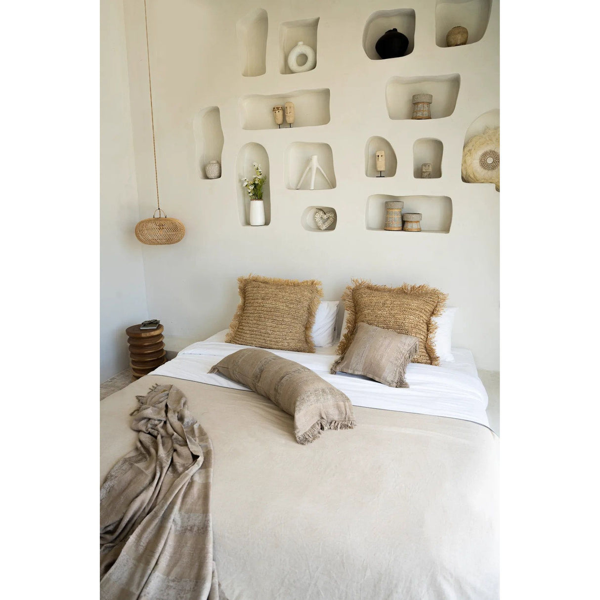 Kissenbezug – Samt Material, Boho Stil, Beton Ton, 40x40 cm - Oh My Gee | Bazar Bizar Antwerp