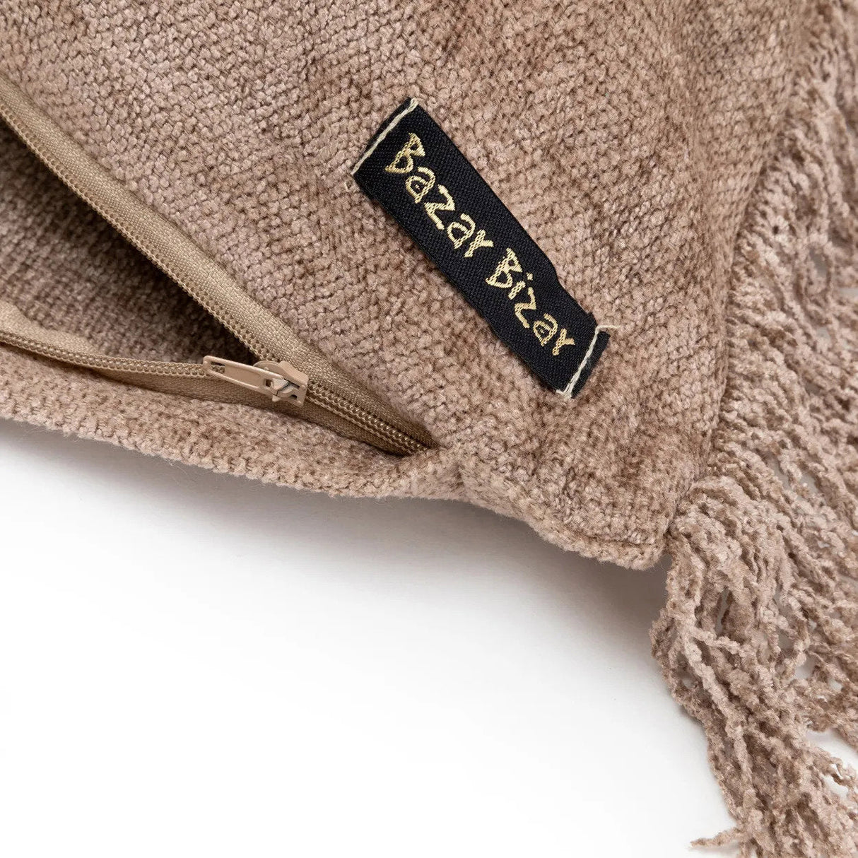 Kissenbezug – Samt Material, Boho Stil, Beton Ton, 40x40 cm - Oh My Gee | Bazar Bizar Antwerp