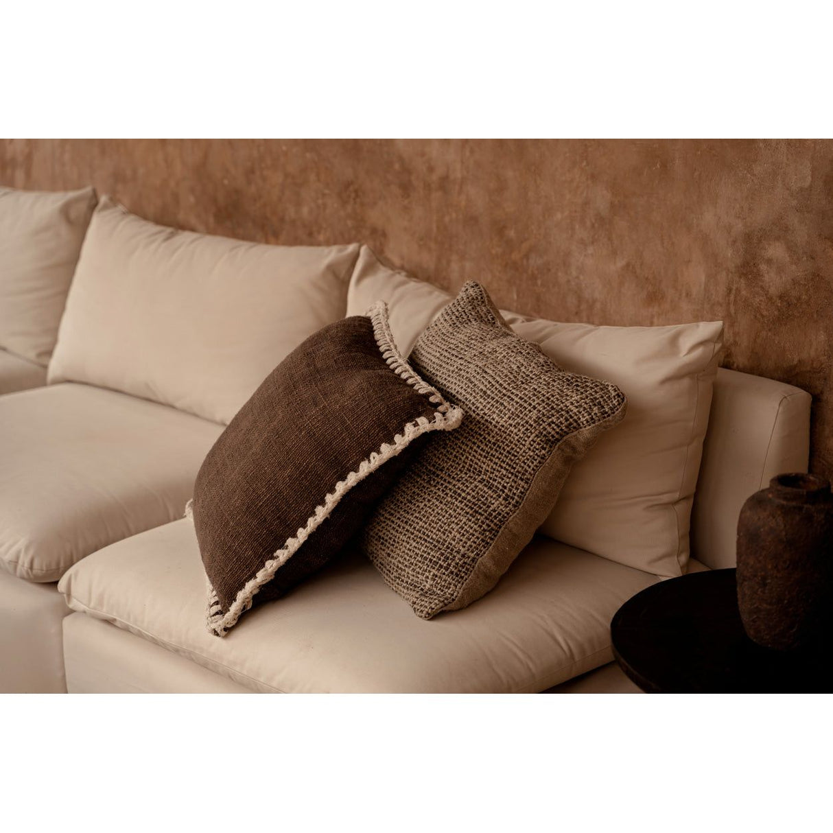 Kissenbezug – Leinen Material, Boho Stil, Natur Schwarz Ton - Grain | Bazar Bizar Antwerp