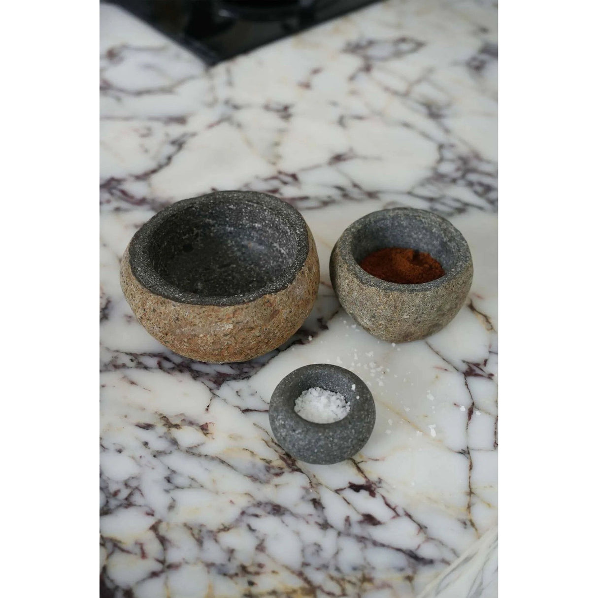 Bowl – Solid Stone, Polished Surface, Organic Shape, M – River Stone | Bazar Bizar Antwerp