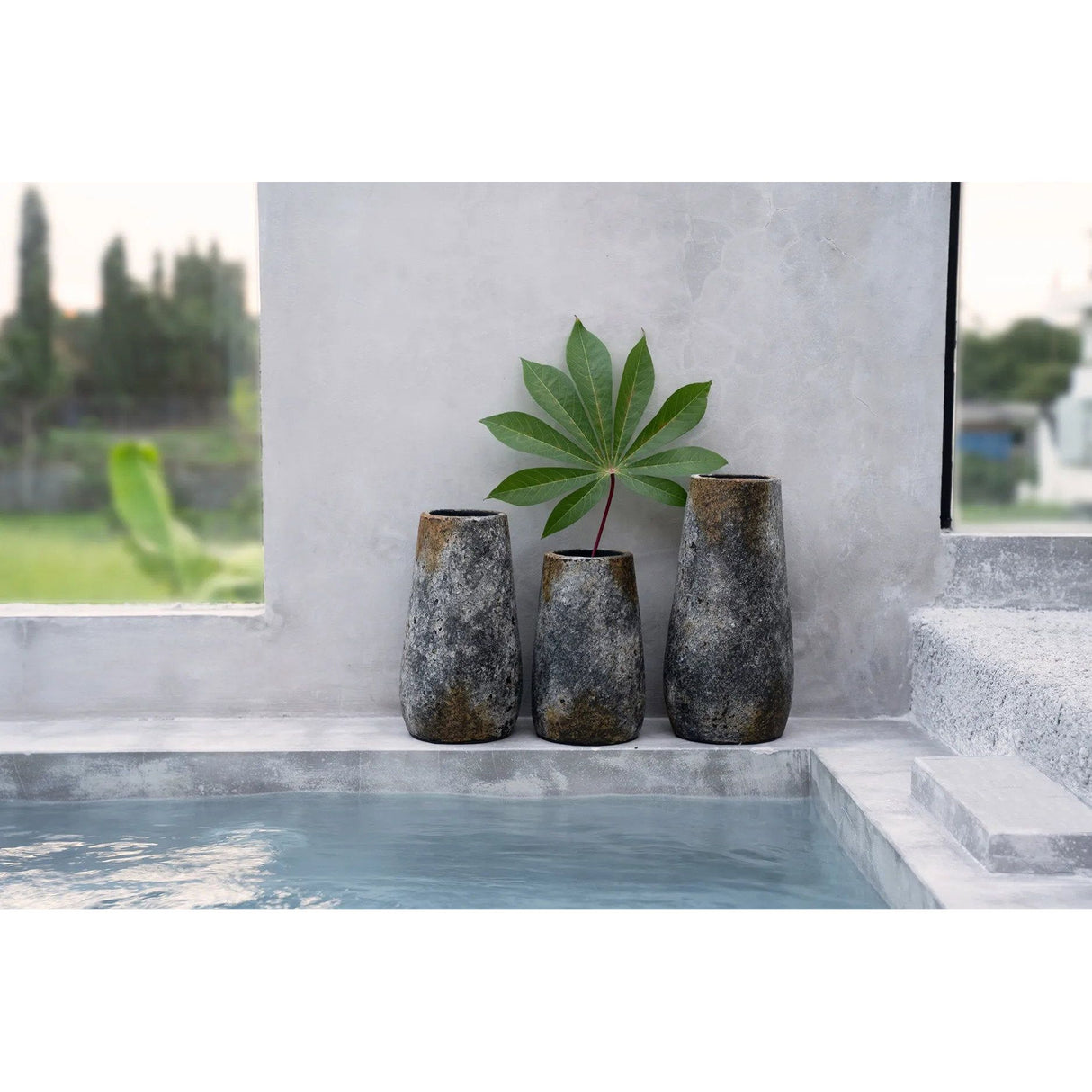 Vase – Terrakotta, Skulpturales Design, Gesichtsform, S - Spooky | Bazar Bizar Antwerp