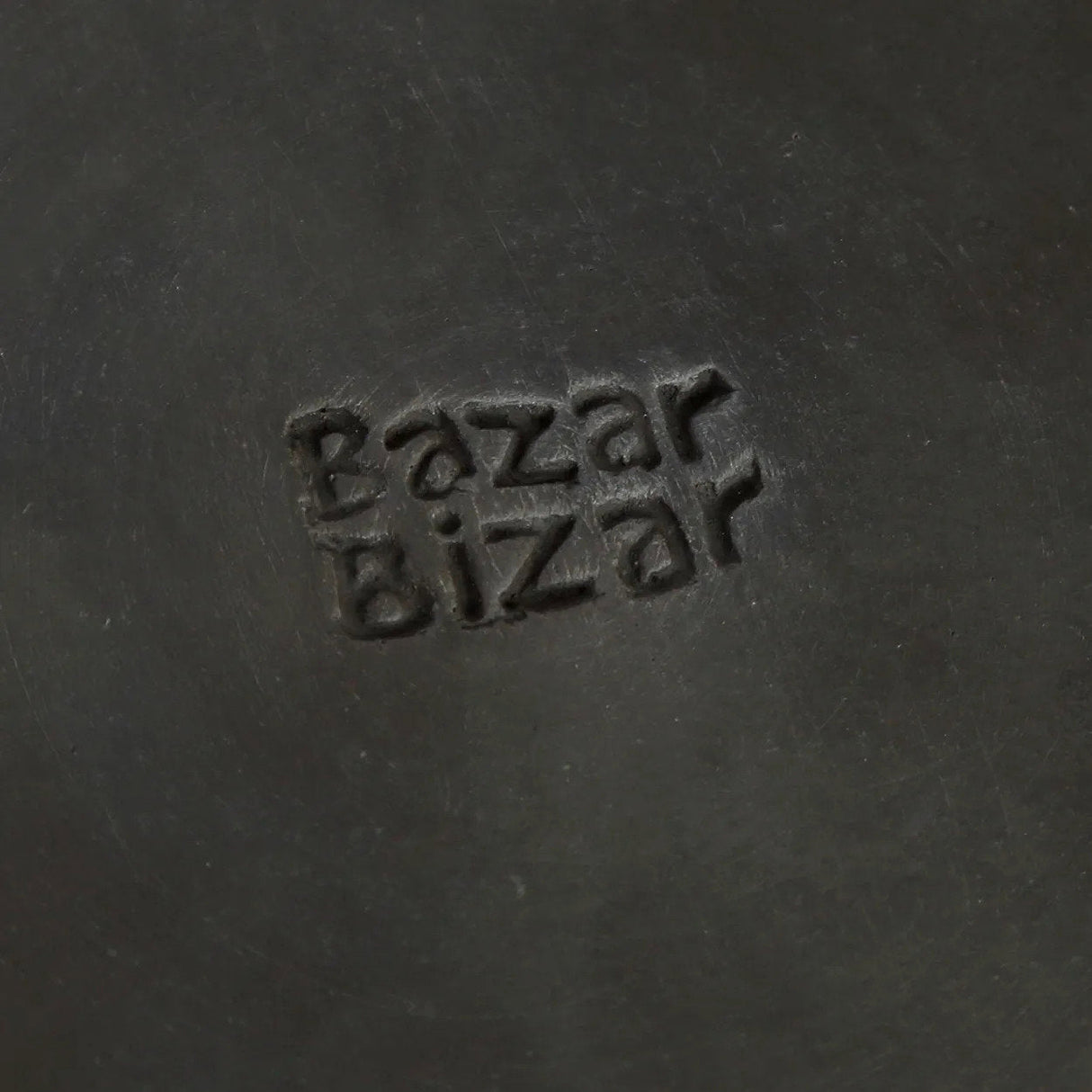 Teller – Gebrannte Terrakotta, Schlankes Design, Zeitlose Form, S | Bazar Bizar Antwerp