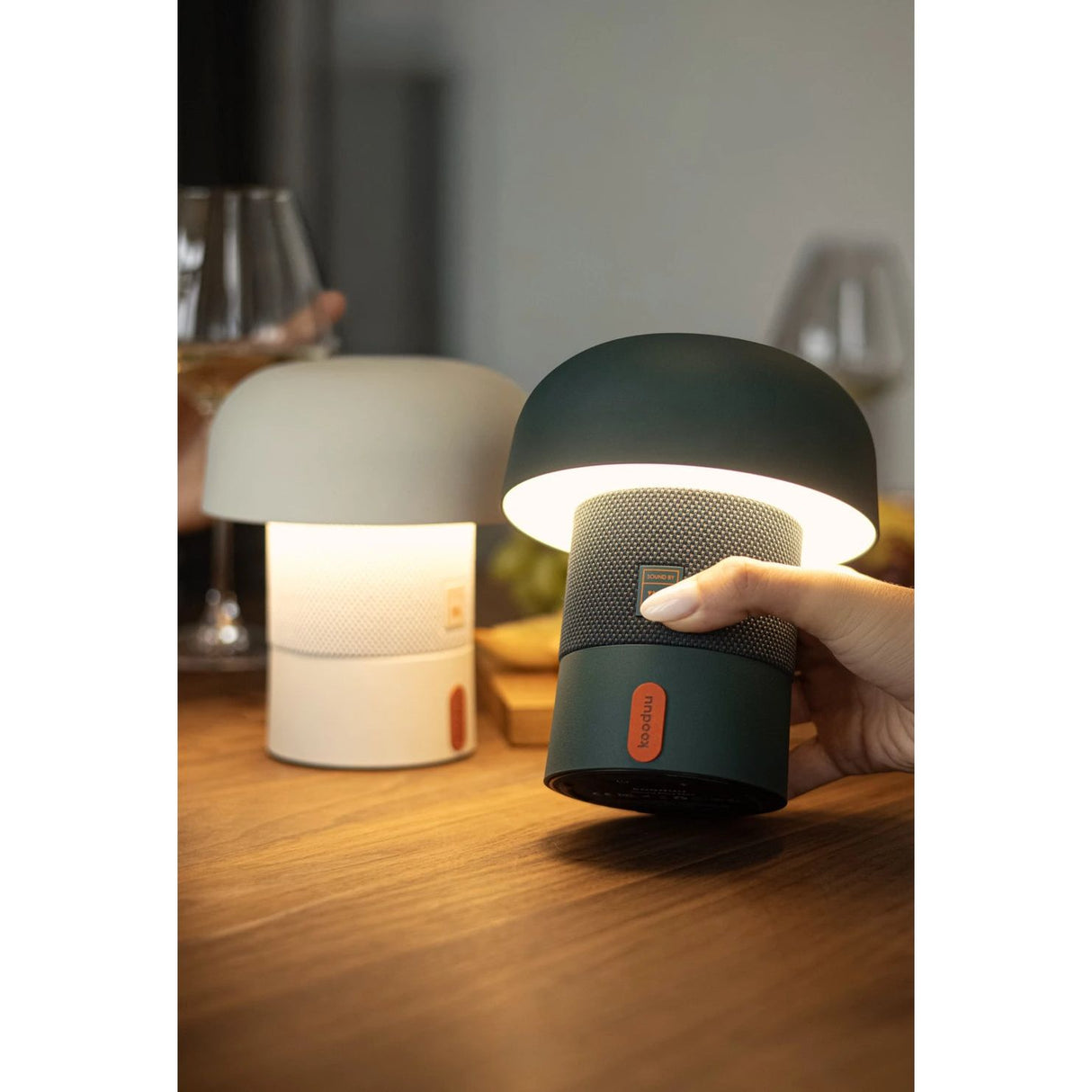Speaker Lamp with Portable Design, Dimmable LED Light and Plastic Housing – Sensa PLAY Mini | Kooduu
