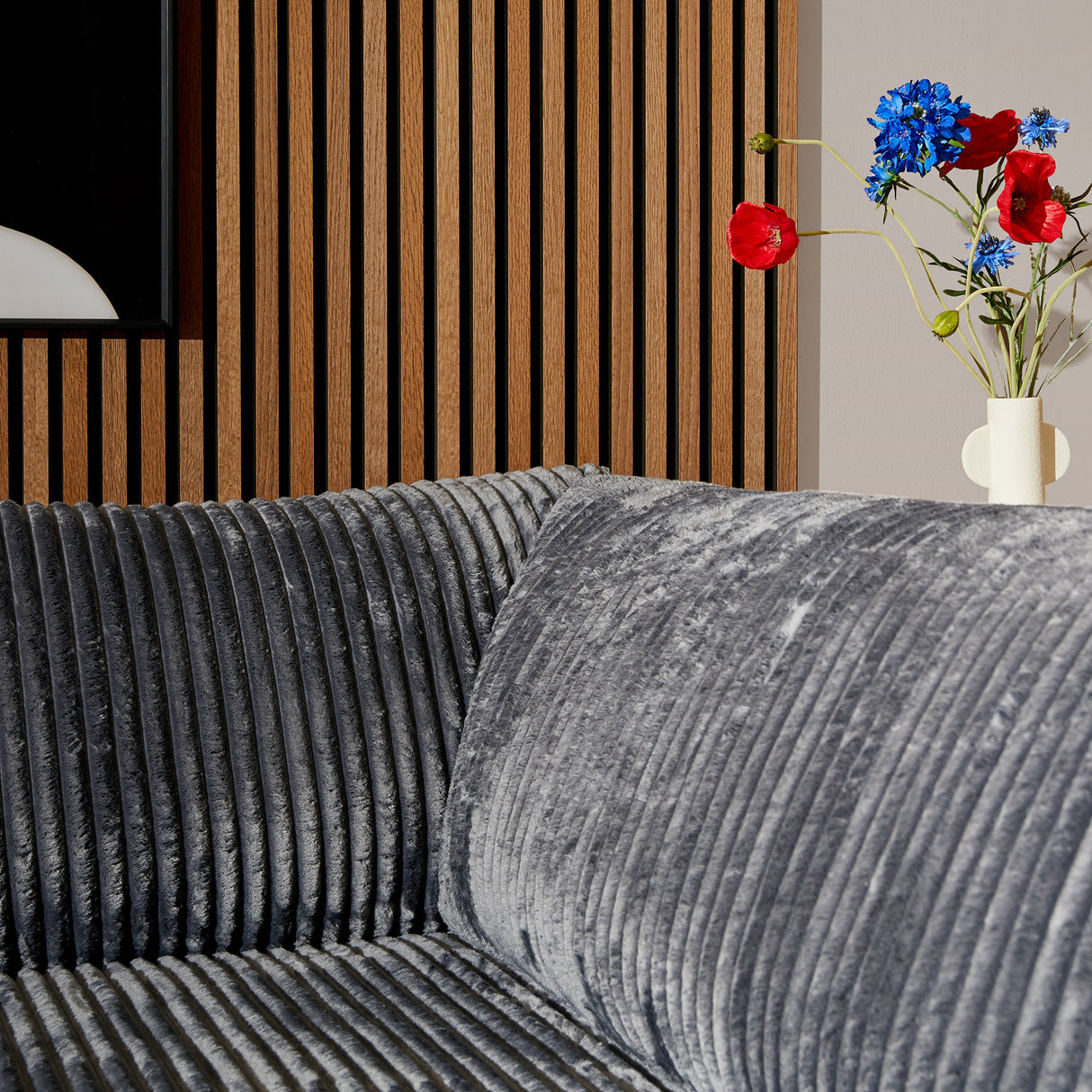 Ecksofa – Anthrazit Stoff, Breite Rippenstruktur, Rechte Ottomane – Teddy | Starfurn