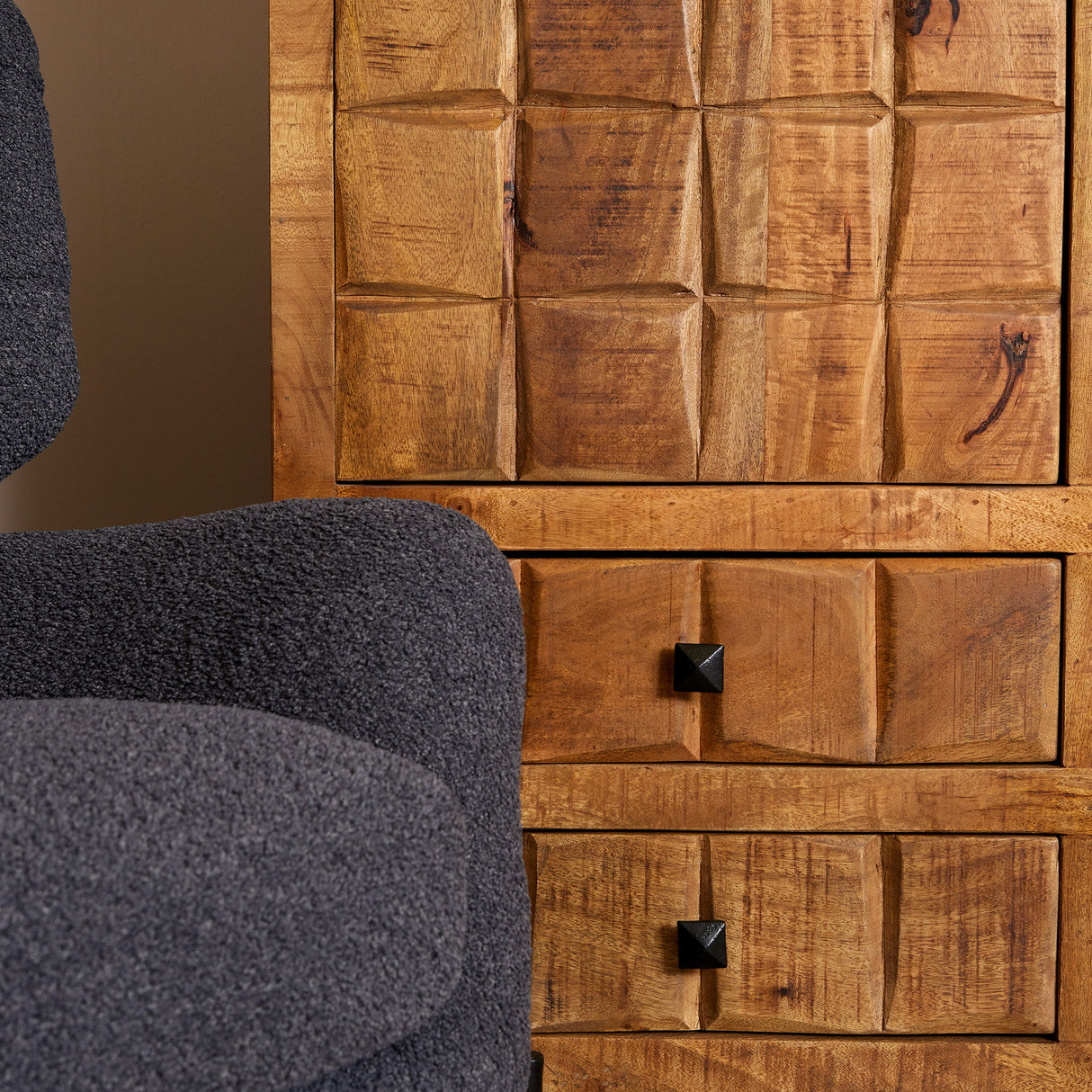 Aufbewahrungsschrank – Mangoholz Material, Metallrahmen Design, Mattes Finish - Brandy | Starfurn