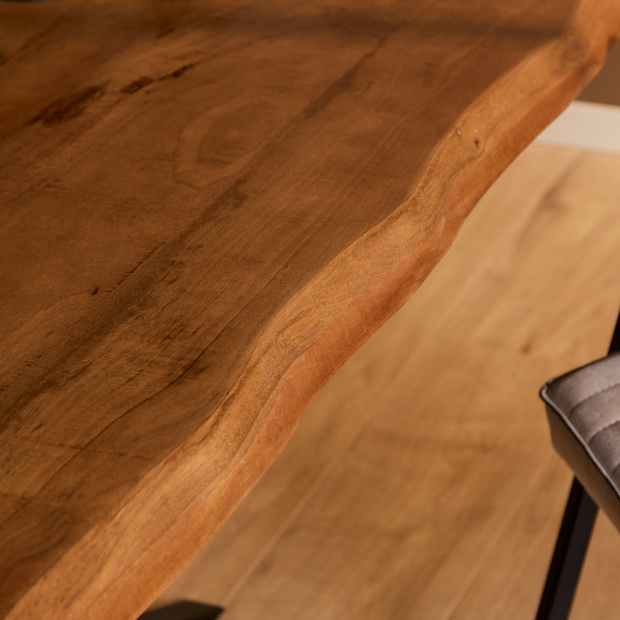 Dining Table – Solid Mango Wood, Metal Frame, Natural Live Edge – Boston | Starfurn